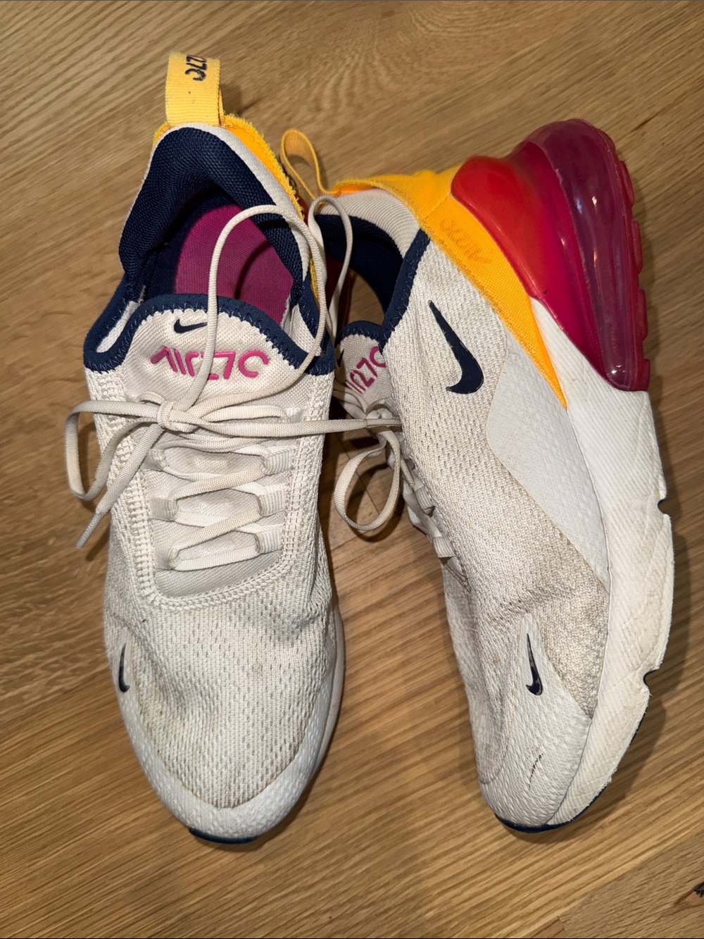 Nike White Navy Pink Yellow Air Max 270 Sneakers women’s size 7.5
